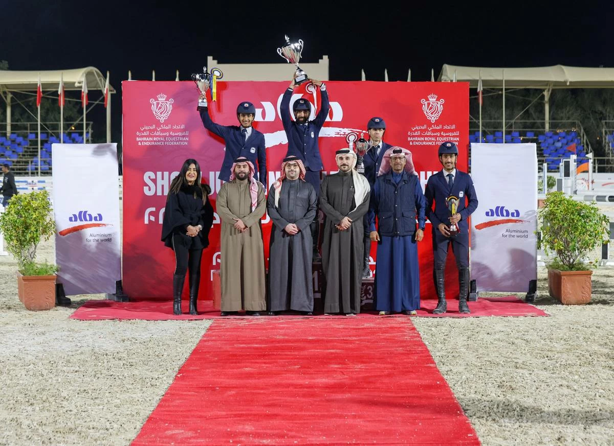 عبدالله بن محمد يتوج الفائزين بالمسابقات ويشيد بدعم شركة ألبا لبطولات قفز الحواجز