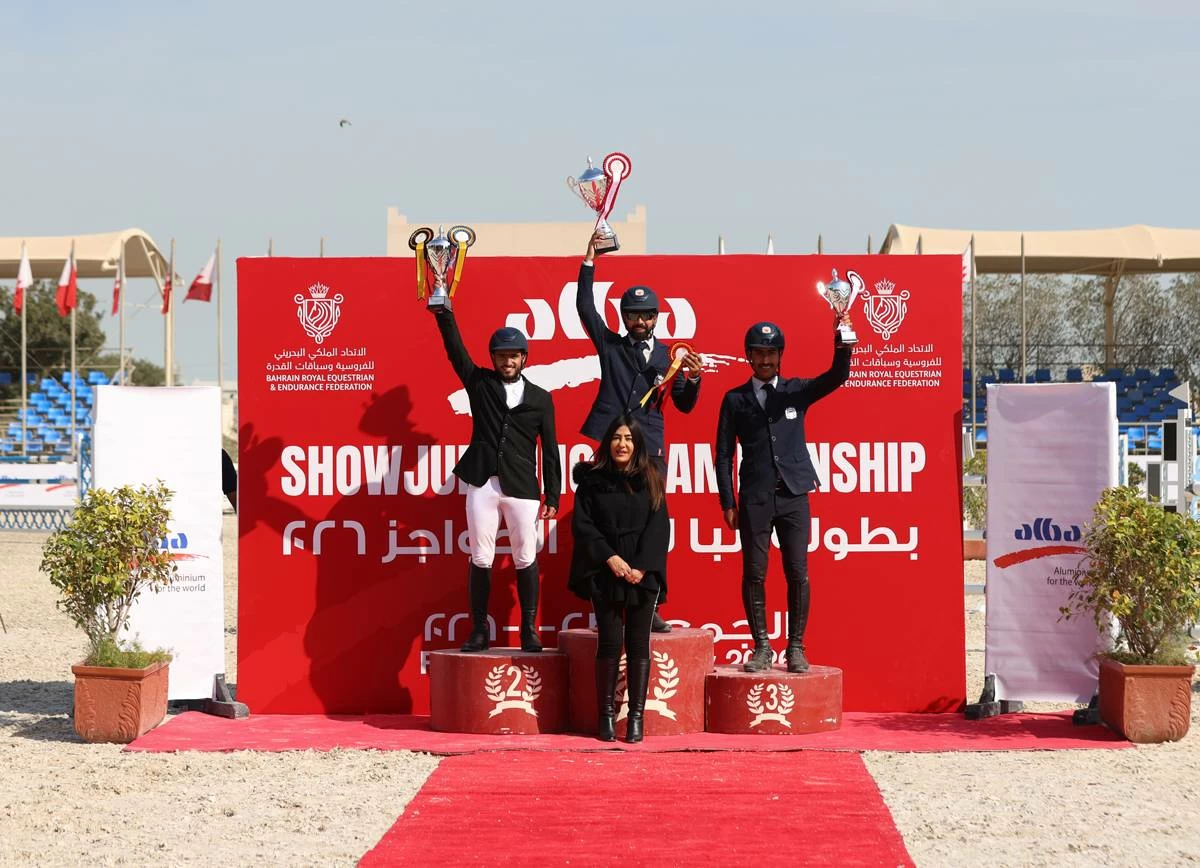عبدالله بن محمد يتوج الفائزين بالمسابقات ويشيد بدعم شركة ألبا لبطولات قفز الحواجز