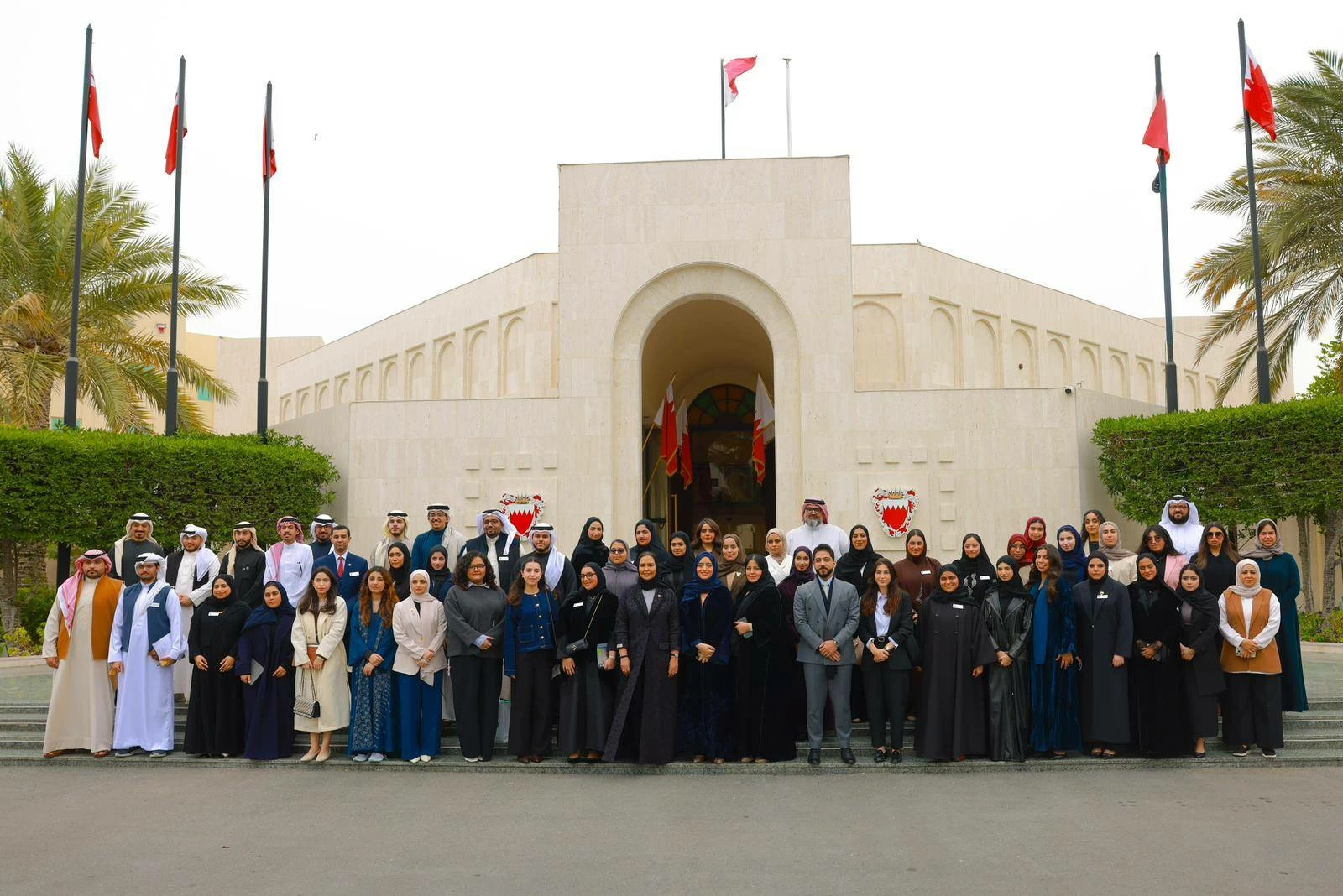 د. الفاضل: الشباب البحريني أصبح شريكًا مؤثرًا في التنمية الوطنية والتطوير الحضاري والديمقراطي