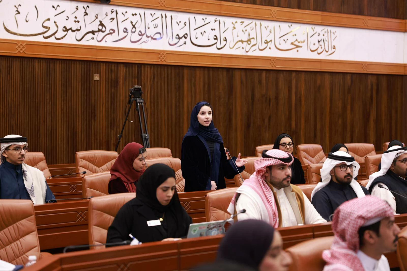 د. الفاضل: الشباب البحريني أصبح شريكًا مؤثرًا في التنمية الوطنية والتطوير الحضاري والديمقراطي