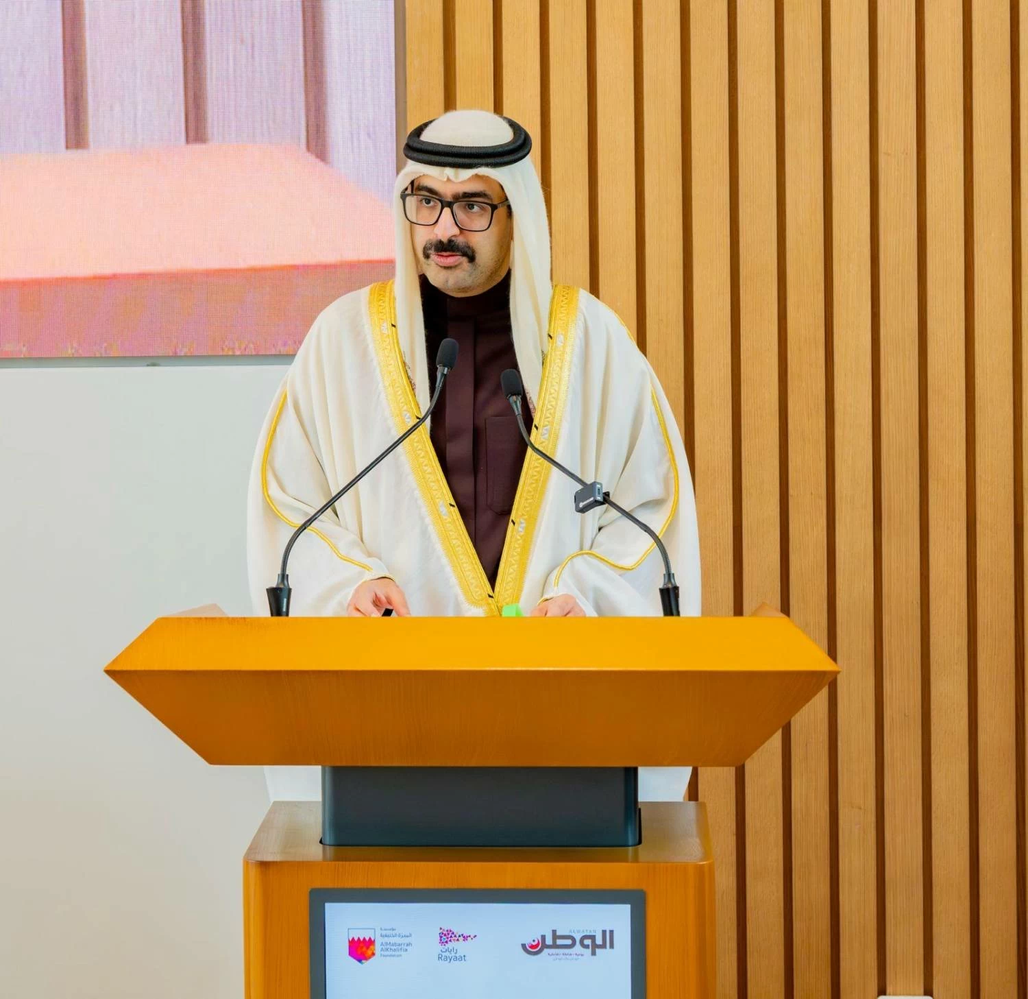 محافظ الجنوبية: نمضي قُدماً في رعاية ودعم الشباب إيماناً بدورهم المحوري