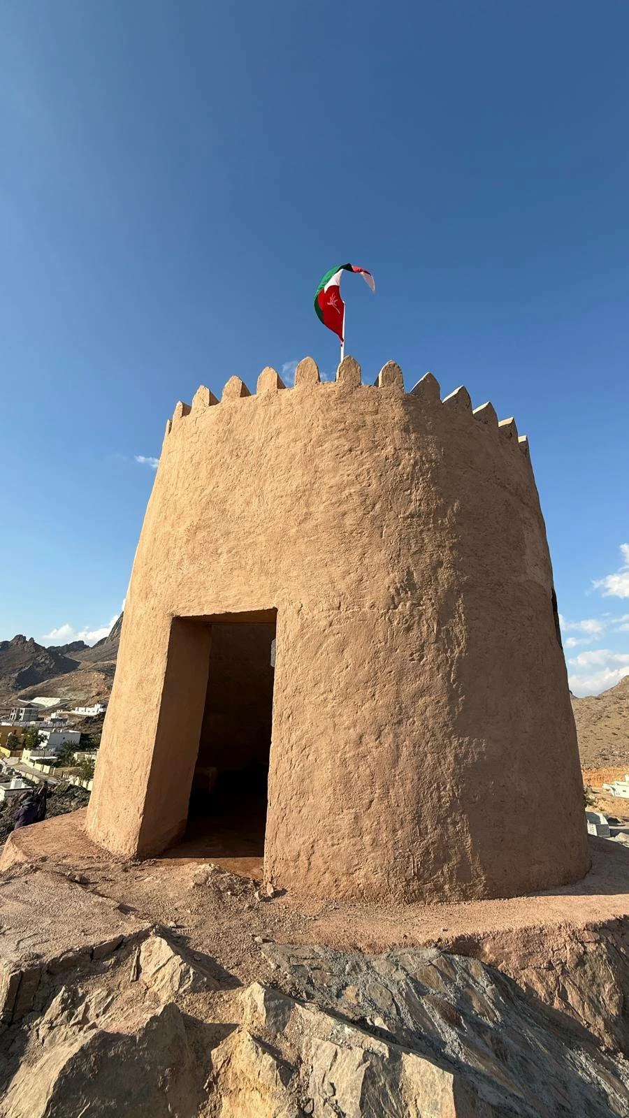 شمال الباطنة... جوهرة عمانية شاهدة على عناق الجبل وزرقة البحر