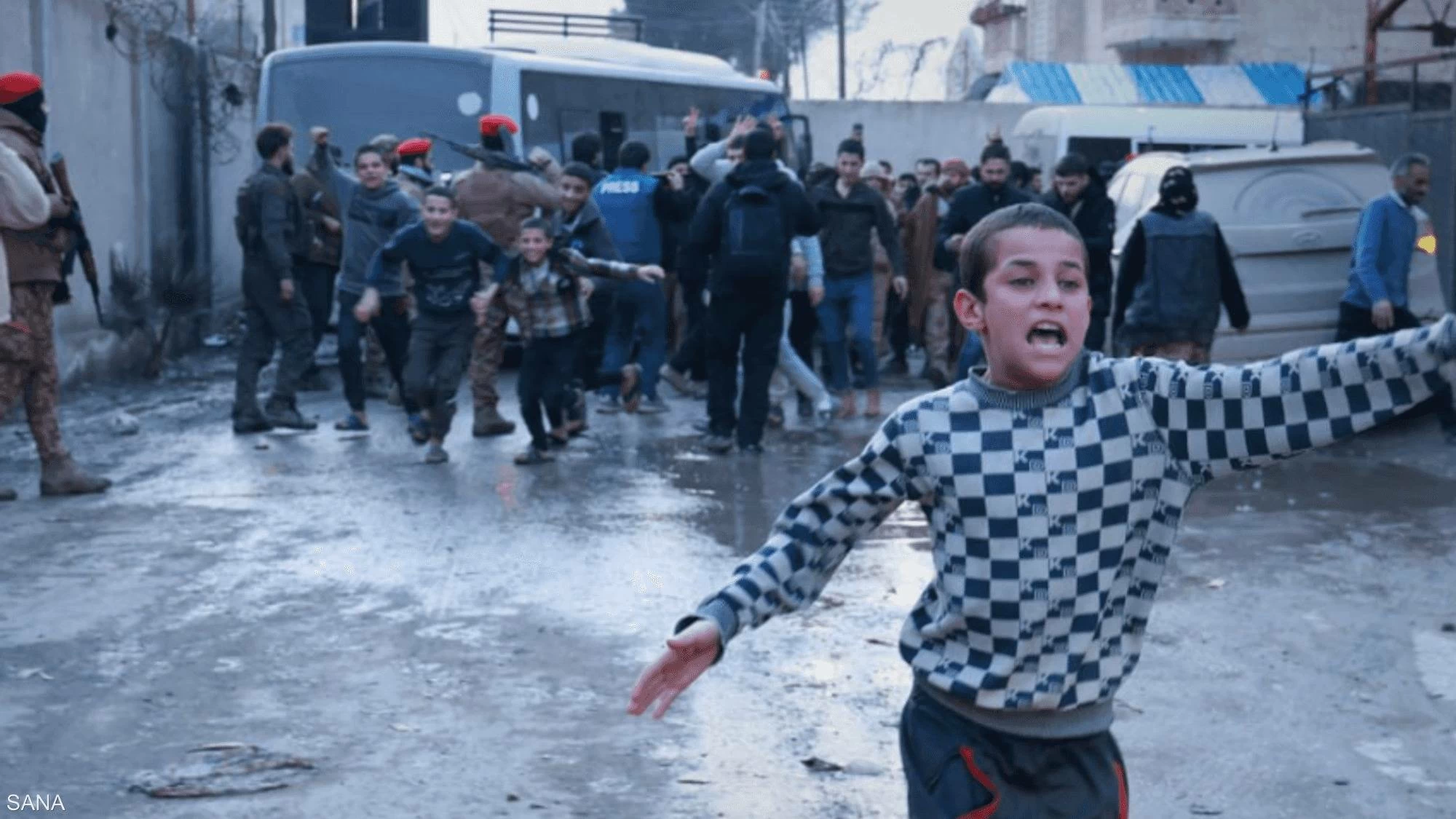 الحكومة السورية تفرج عن 126 قاصراً من سجن كانت تديره &laquo;قسد&raquo;