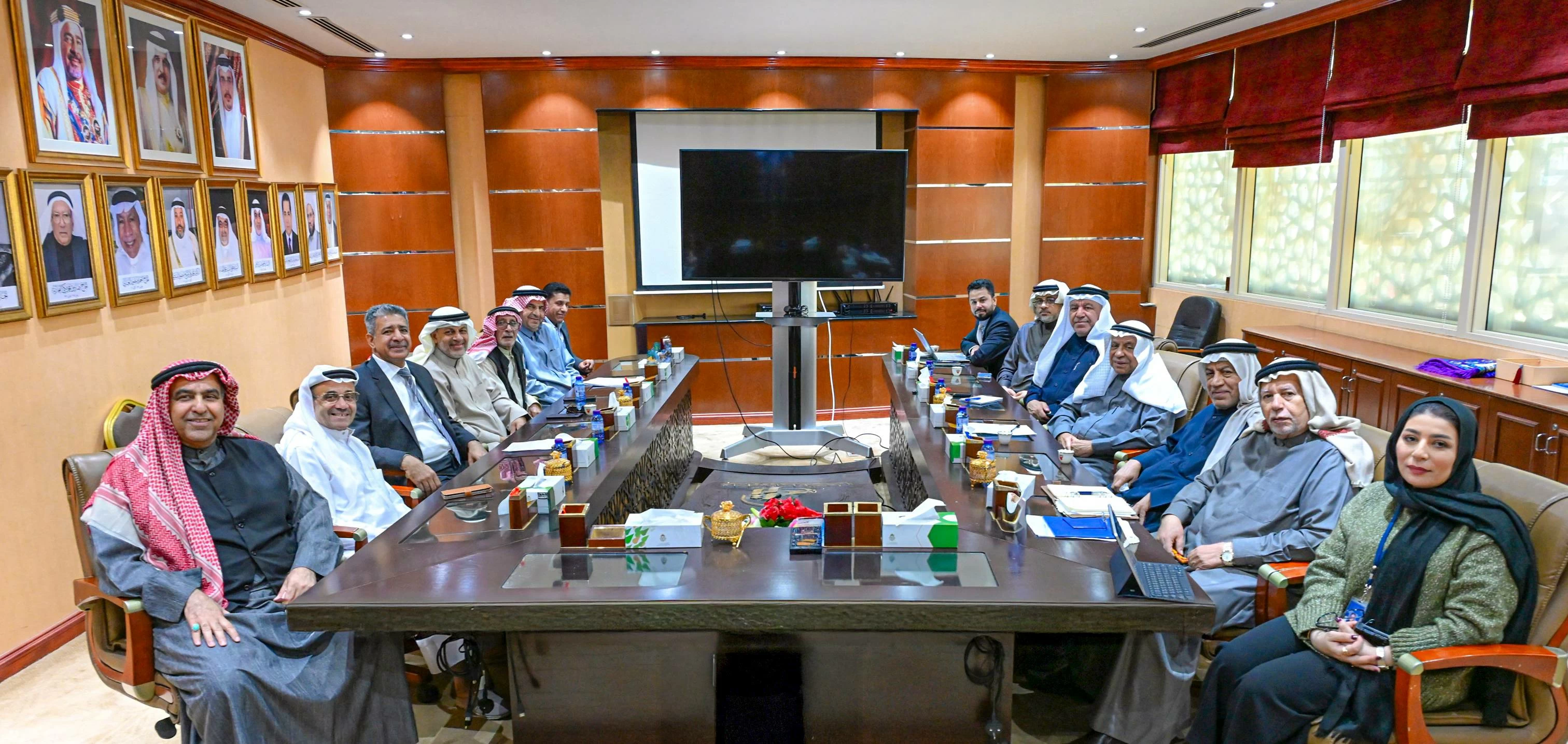 رئيس الأوقاف الجعفرية يستقبل النائب د.منير سرور ويبحث معه تعزيز التعاون المشترك 