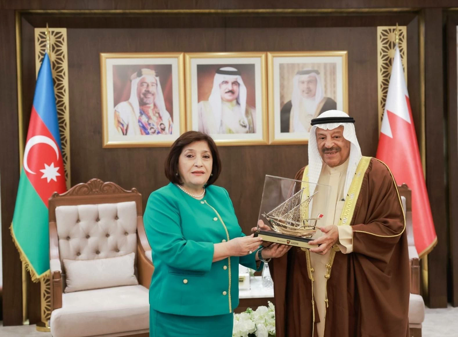 رئيس الشورى: تعميق مسارات التعاون والشراكات البحرينية الأذربيجانية وتعزيز العلاقات البرلمانية لدعم المصالح المشتركة بين البلدين الصديقين