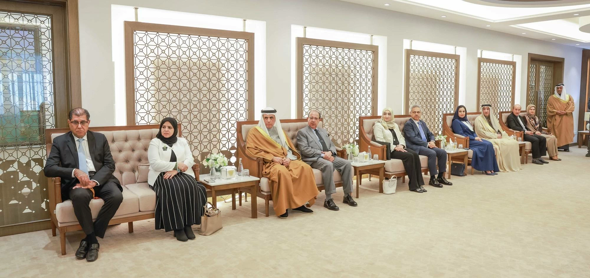 رئيس الشورى: تعميق مسارات التعاون والشراكات البحرينية الأذربيجانية وتعزيز العلاقات البرلمانية لدعم المصالح المشتركة بين البلدين الصديقين