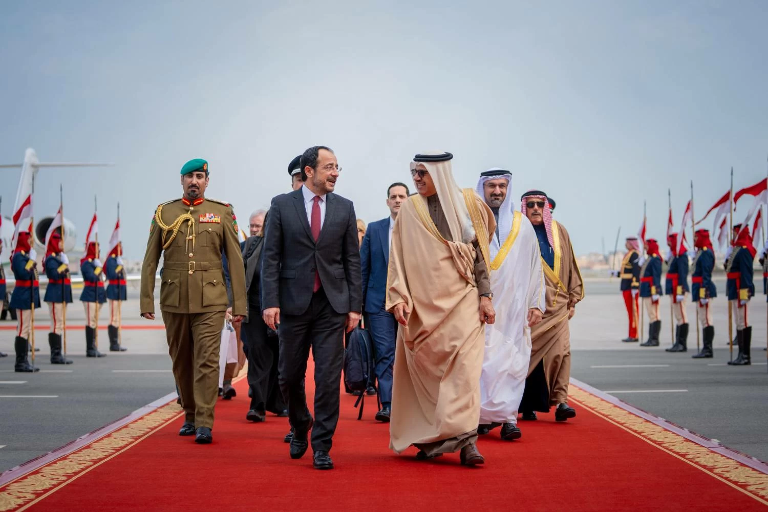 رئيس جمهورية قبرص يصل إلى البلاد