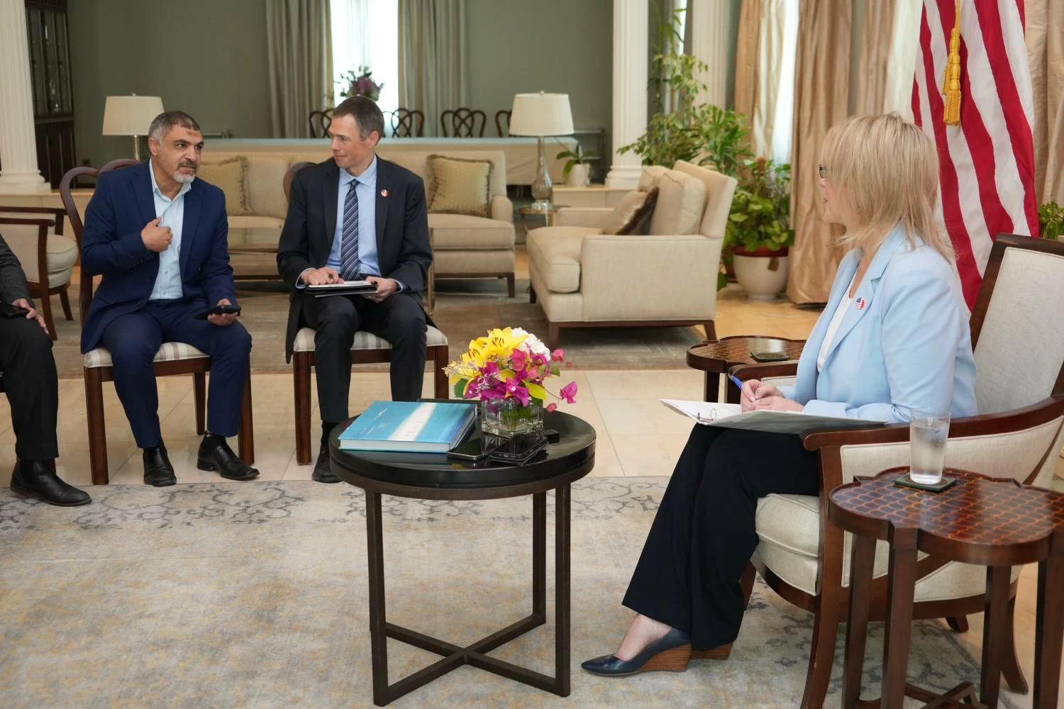 سفيرة واشنطن: الولايات المتحدة تتطلع لنصائح القيادة الحكيمة في البحرين بشأن تنفيذ خطة السلام