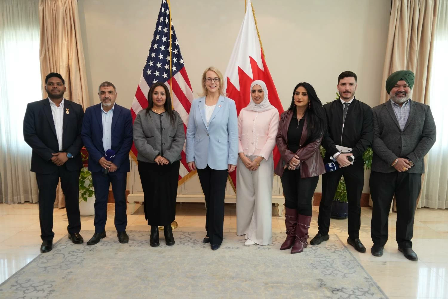 سفيرة واشنطن: الولايات المتحدة تتطلع لنصائح القيادة الحكيمة في البحرين بشأن تنفيذ خطة السلام