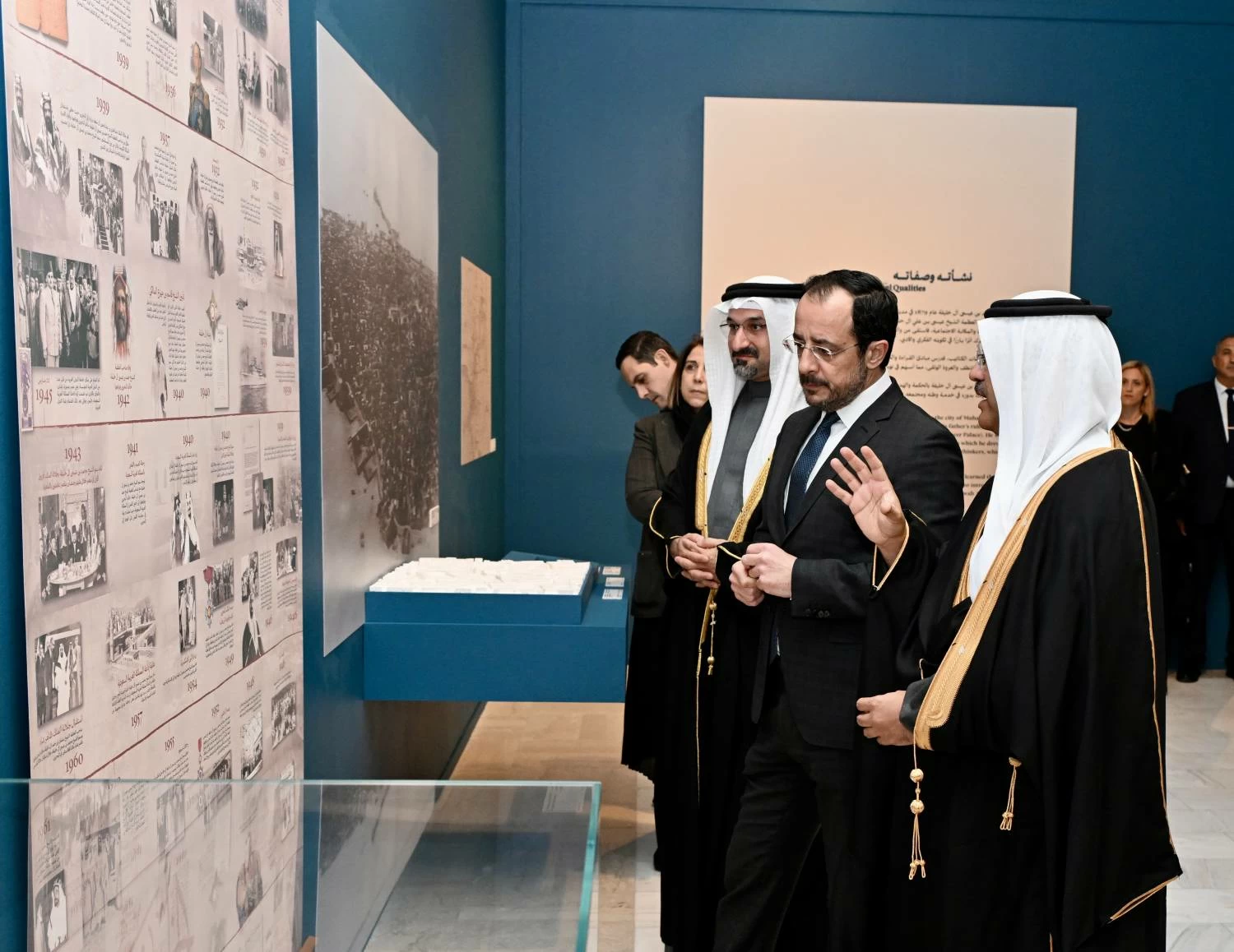 رئيس جمهورية قبرص يقوم بزيارة متحف البحرين الوطني