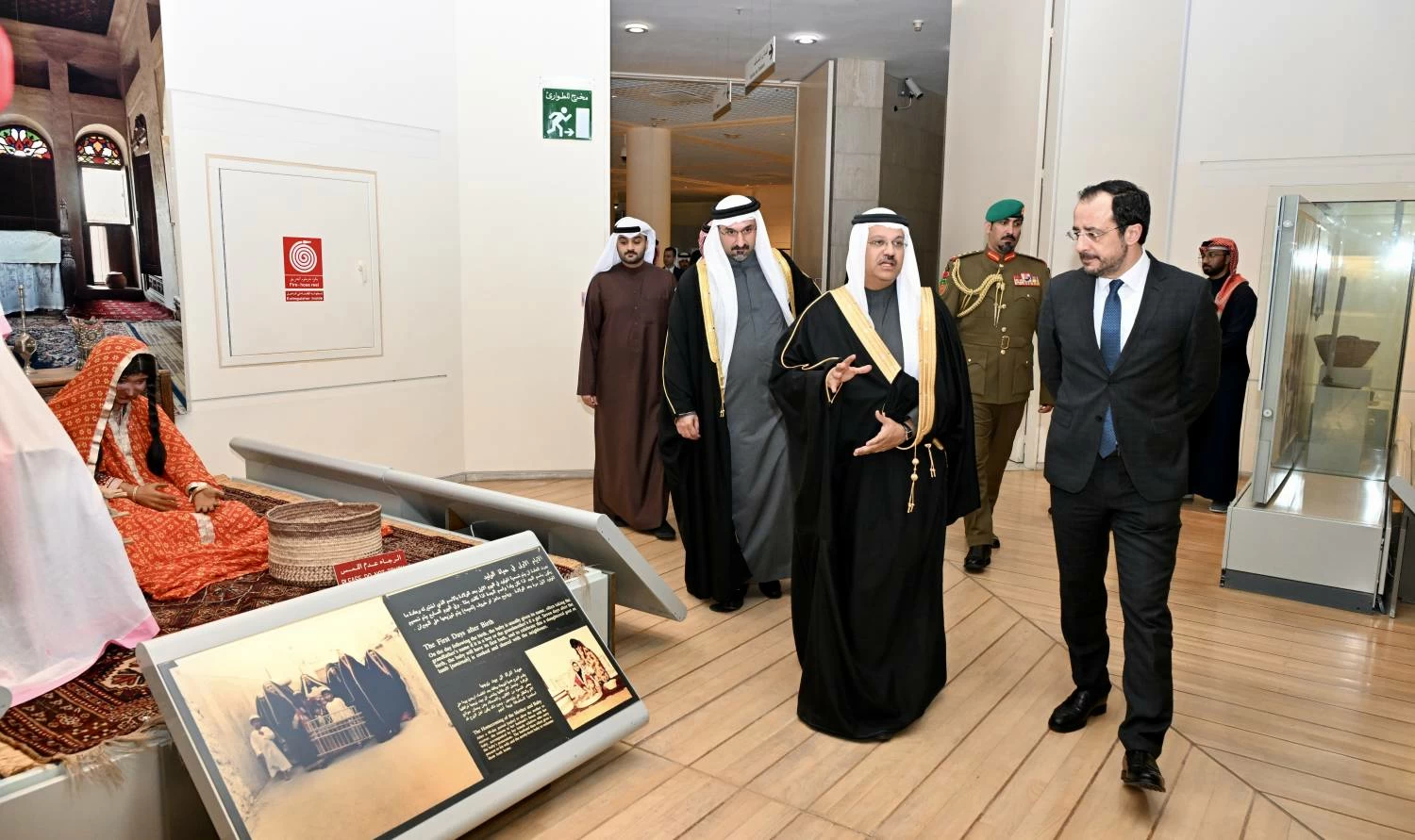 رئيس جمهورية قبرص يقوم بزيارة متحف البحرين الوطني