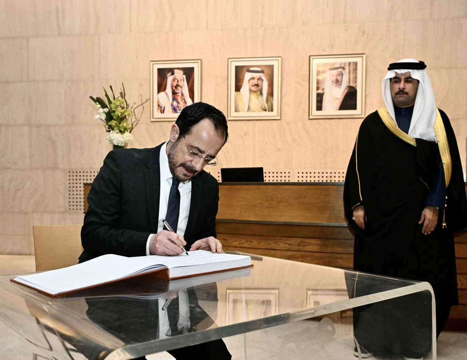 رئيس جمهورية قبرص يقوم بزيارة متحف البحرين الوطني