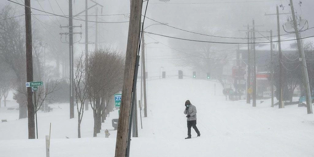 عاصفة شتوية عنيفة تقطع الكهرباء عن أكثر من 847 ألف مشترك في الولايات المتحدة
