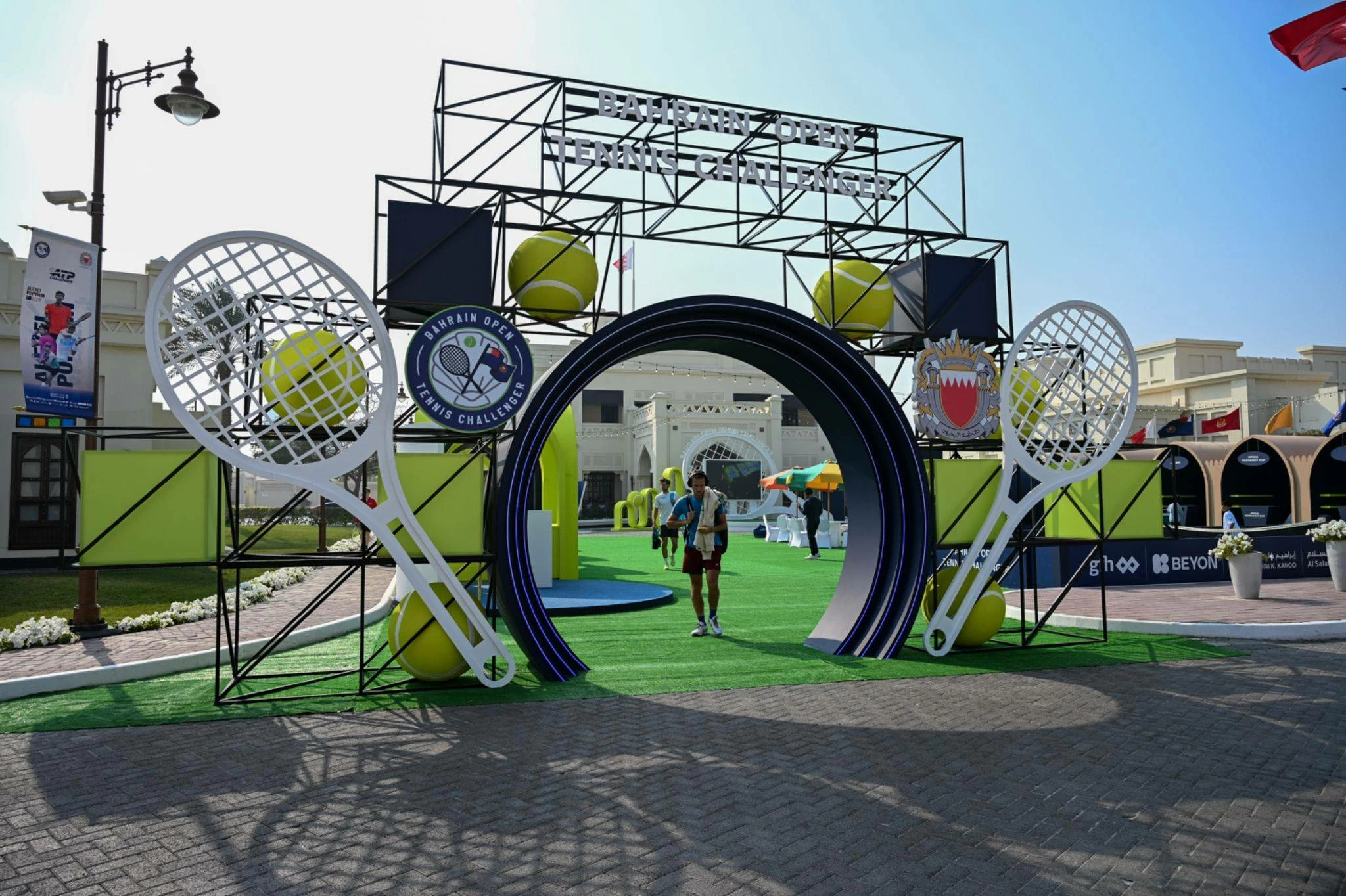 انطلاقة قوية ومباريات مثيرة في بطولة البحرين المفتوحة ATP تشالنجر للتنس