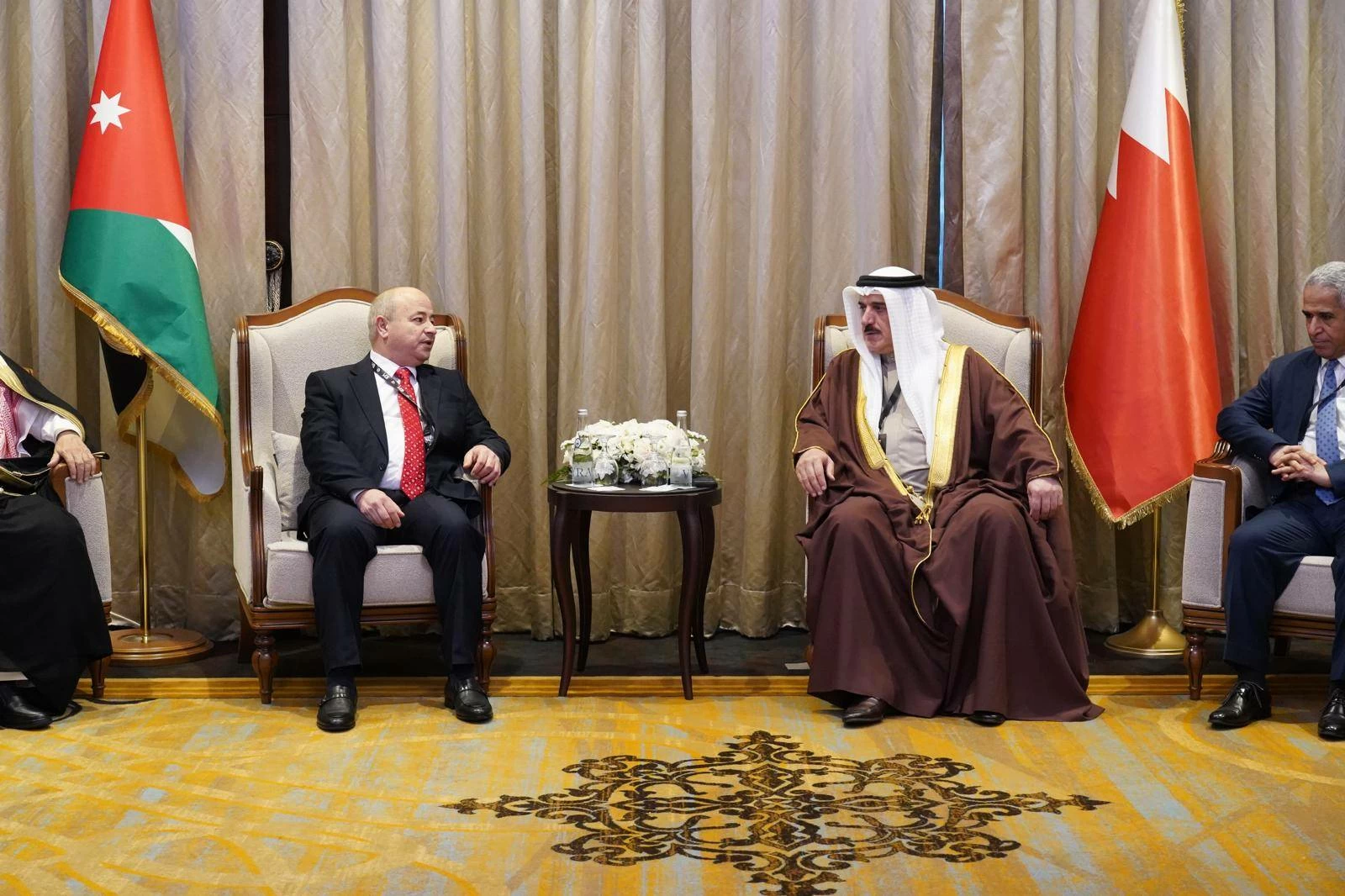 رئيس مجلس النواب يستقبل نائب رئيس مجلس النواب الأردني