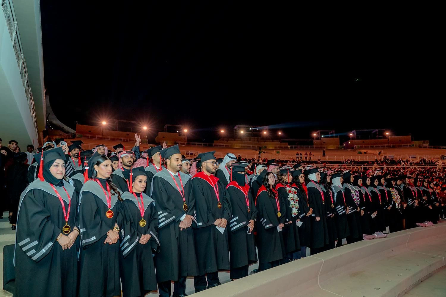 جامعة البحرين للتكنولوجيا تحتفل بتخريج الفوج الحادي والعشرين في حفل مهيب