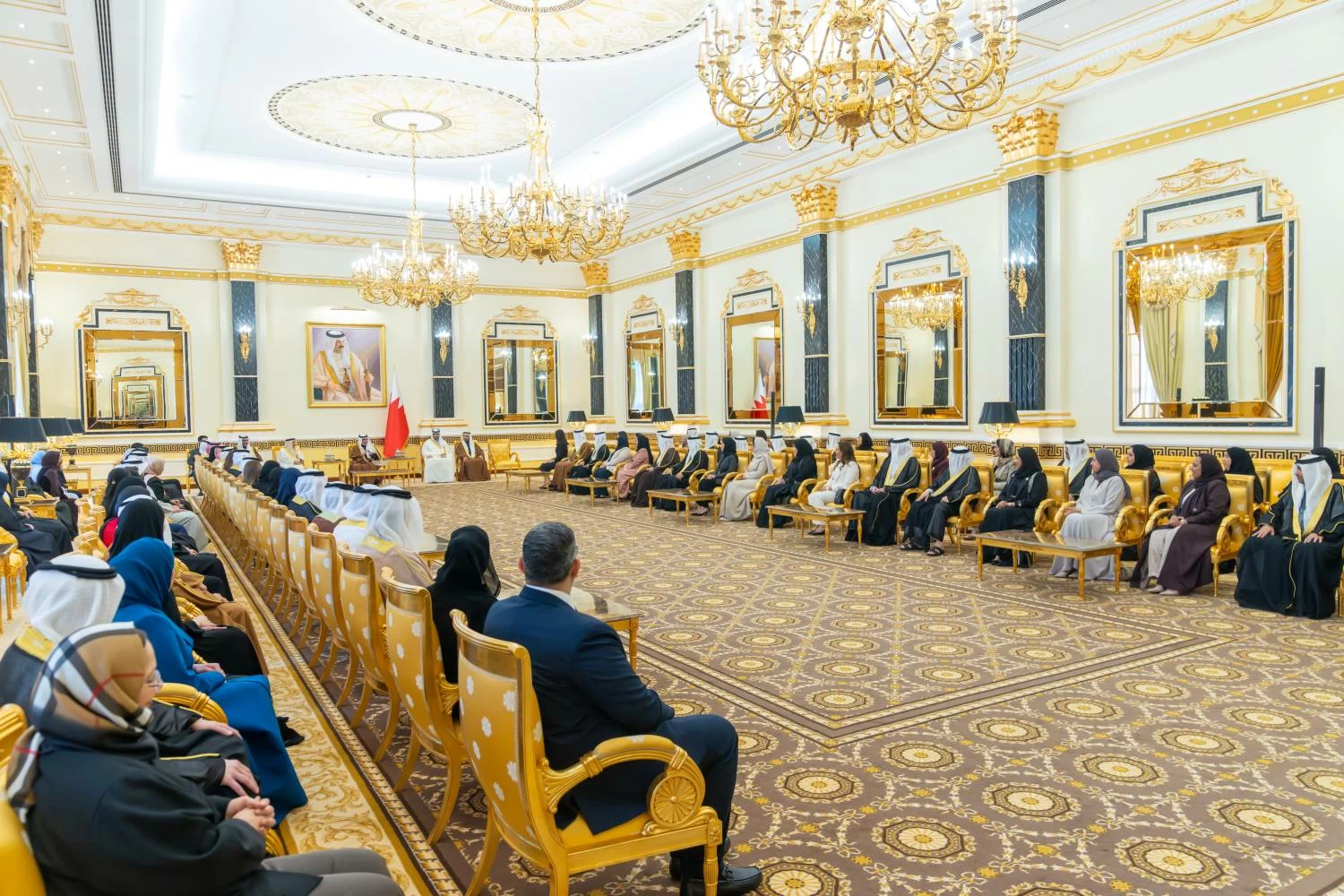 ولي العهد رئيس الوزراء يلتقي عدداً من المدراء المعينين حديثاً في الجهات الحكومية