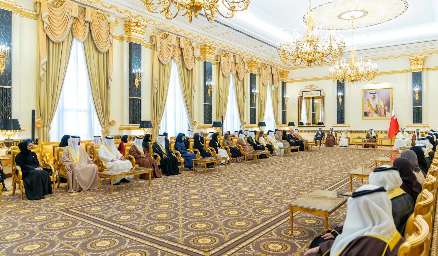 ولي العهد رئيس الوزراء يلتقي عدداً من المدراء المعينين حديثاً في الجهات الحكومية