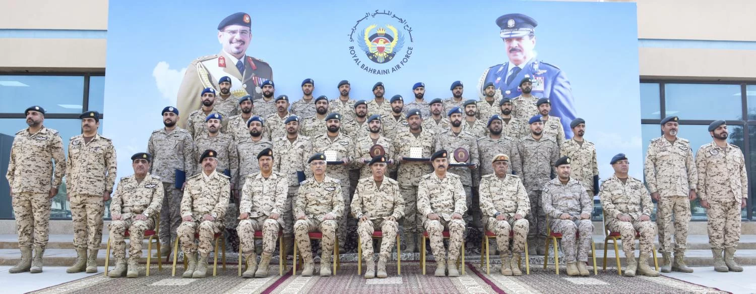 رئيس هيئة الأركان يحضر حفل تخريج دورة quot;الأركان الصغرى 5quot; 