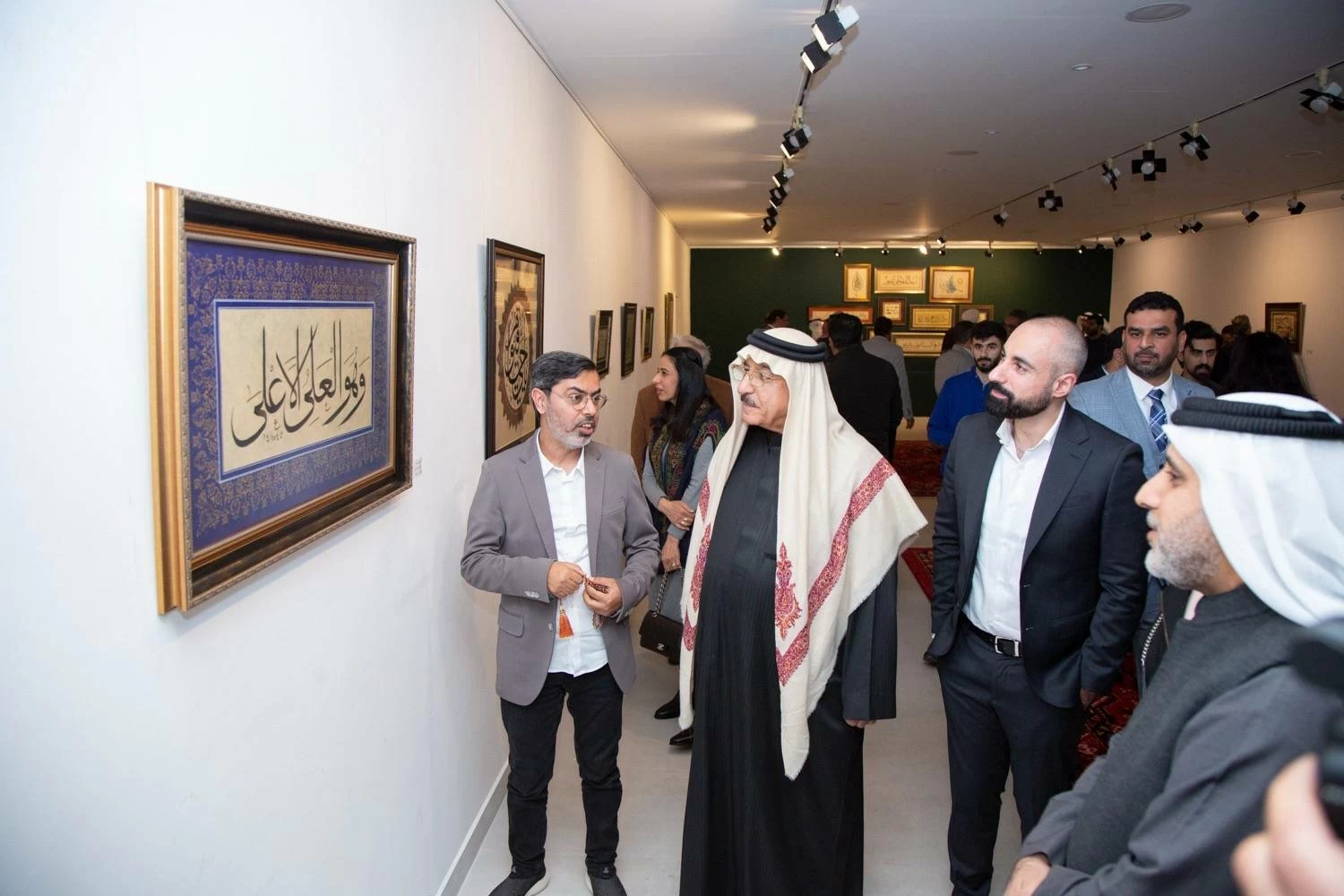 &laquo;مقامات&raquo; يستعرض ثراء المدارس الخطية في البحرين