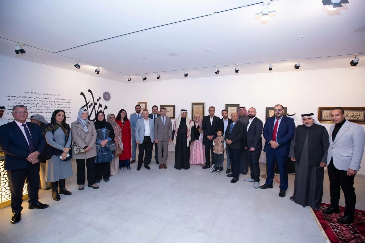 &laquo;مقامات&raquo; يستعرض ثراء المدارس الخطية في البحرين