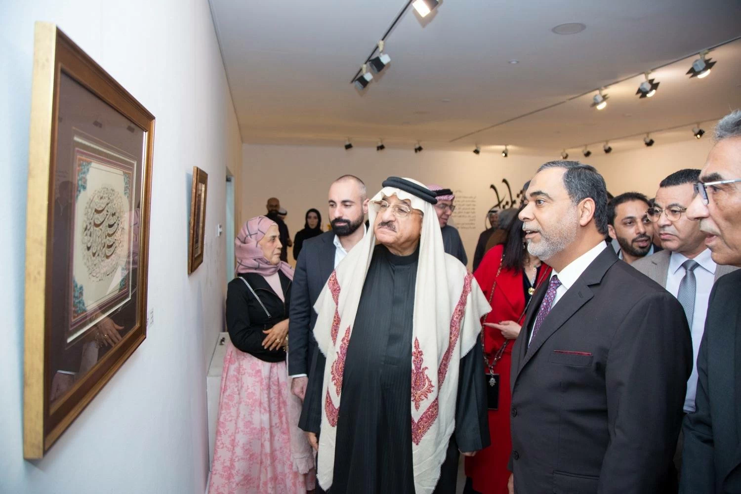 &laquo;مقامات&raquo; يستعرض ثراء المدارس الخطية في البحرين