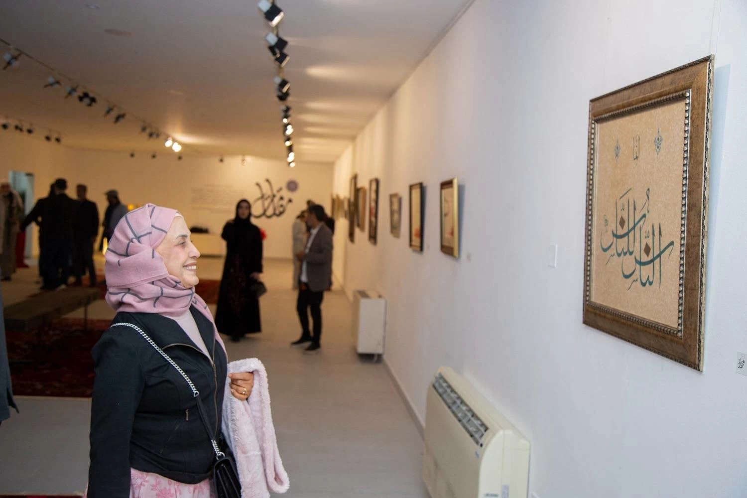 &laquo;مقامات&raquo; يستعرض ثراء المدارس الخطية في البحرين