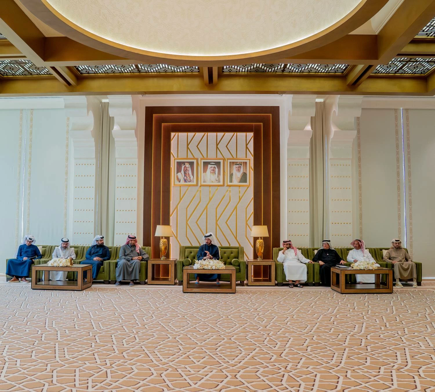 خالد بن حمد يستقبل مجلس إدارة اتحاد الكرة ويشيد بجهودهم