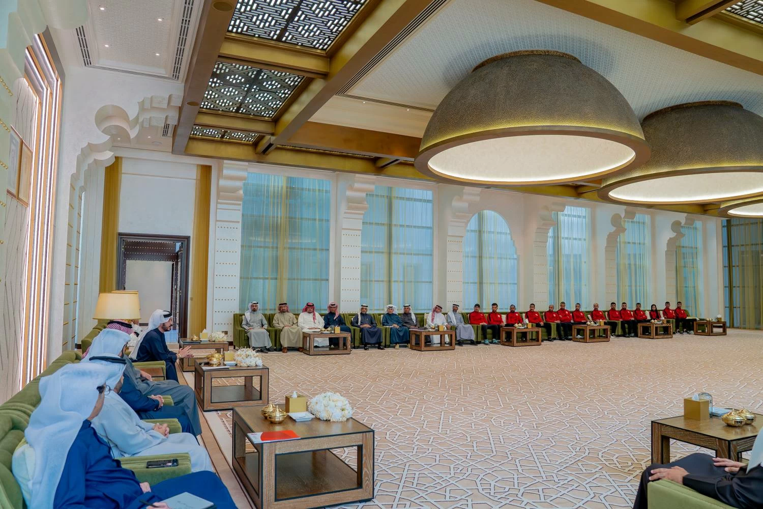 خالد بن حمد يستقبل مجلس إدارة اتحاد الكرة ويشيد بجهودهم