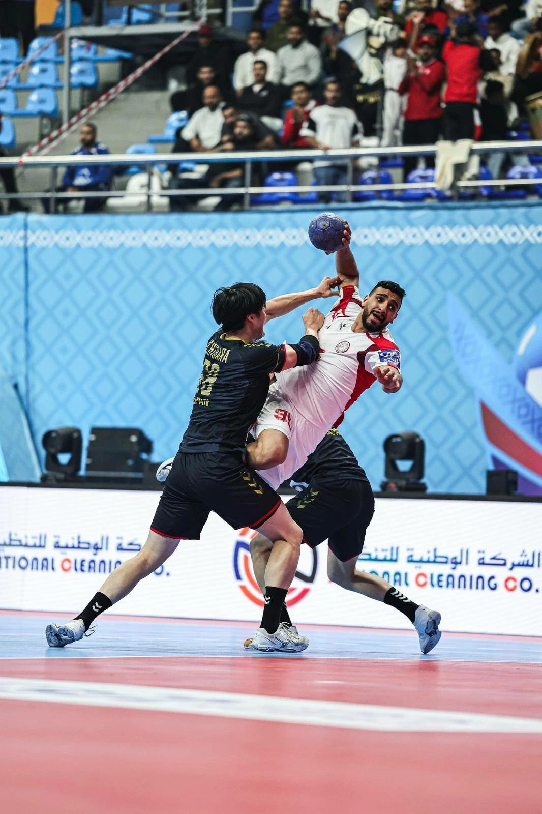 أحمر اليد يتجاوز اليابان ويبلغ نهائي آسيا عن جدارة