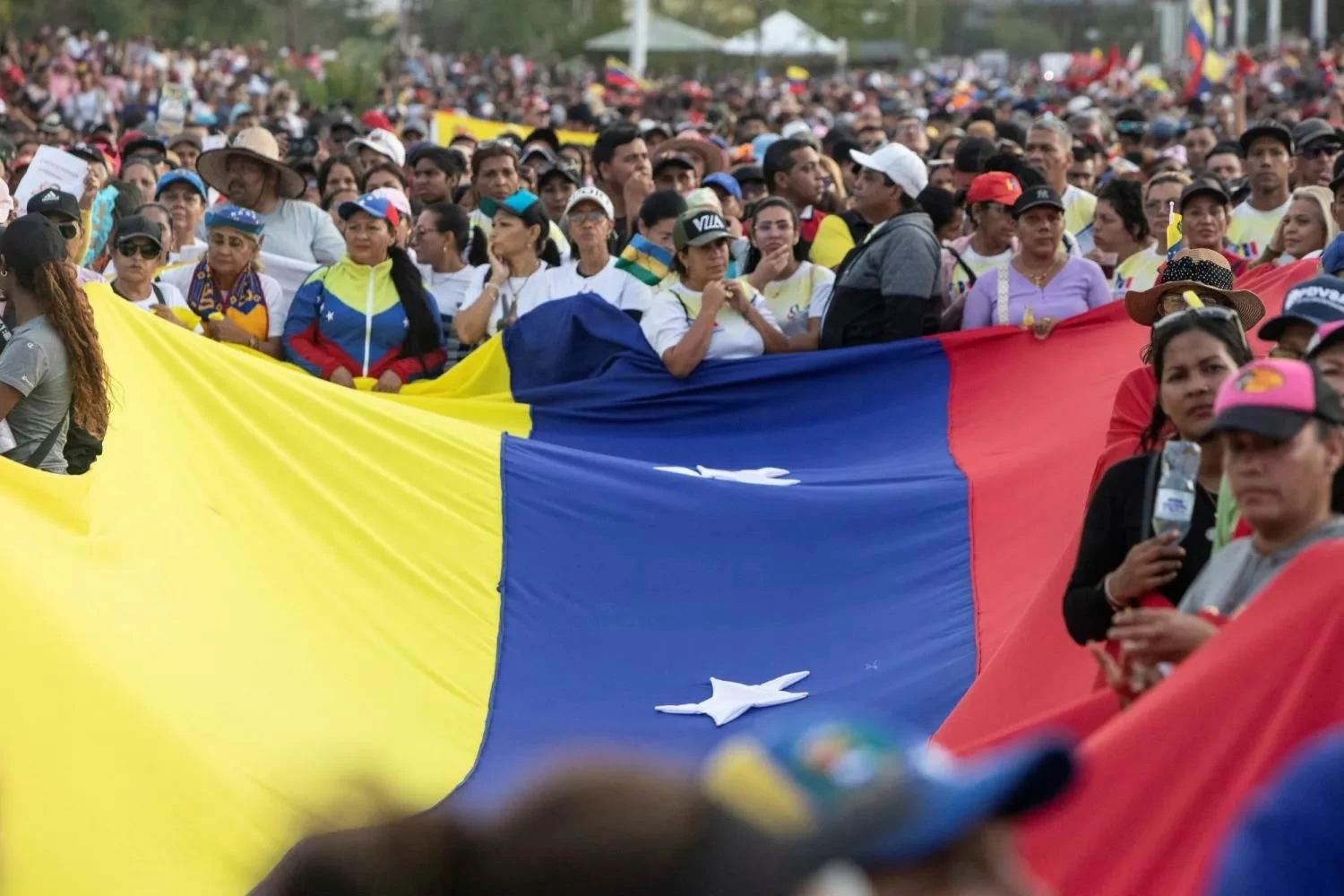 تقرير: «سي آي إيه» تقود خطط إدارة ترامب لفرض نفوذ جديد على مستقبل فنزويلا 