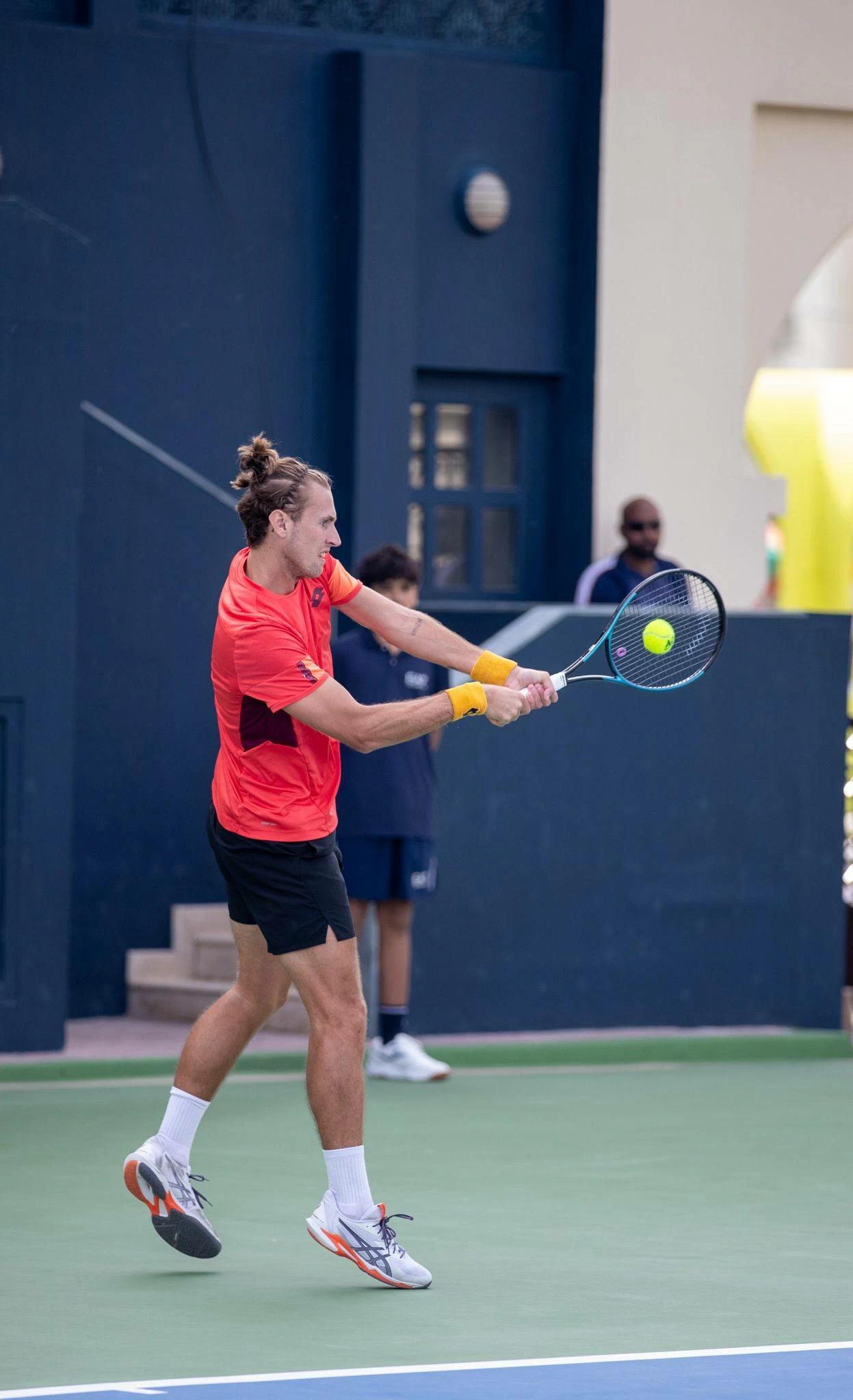 مباراة ماراثونية تشعل اليوم الثاني من بطولة البحرين المفتوحة ATP تشالنجر