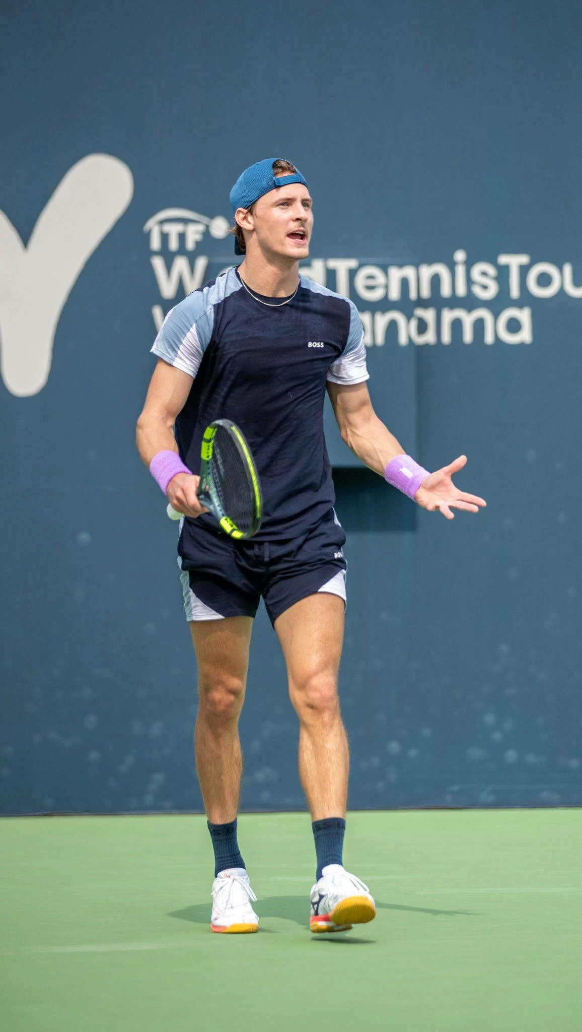 مباراة ماراثونية تشعل اليوم الثاني من بطولة البحرين المفتوحة ATP تشالنجر