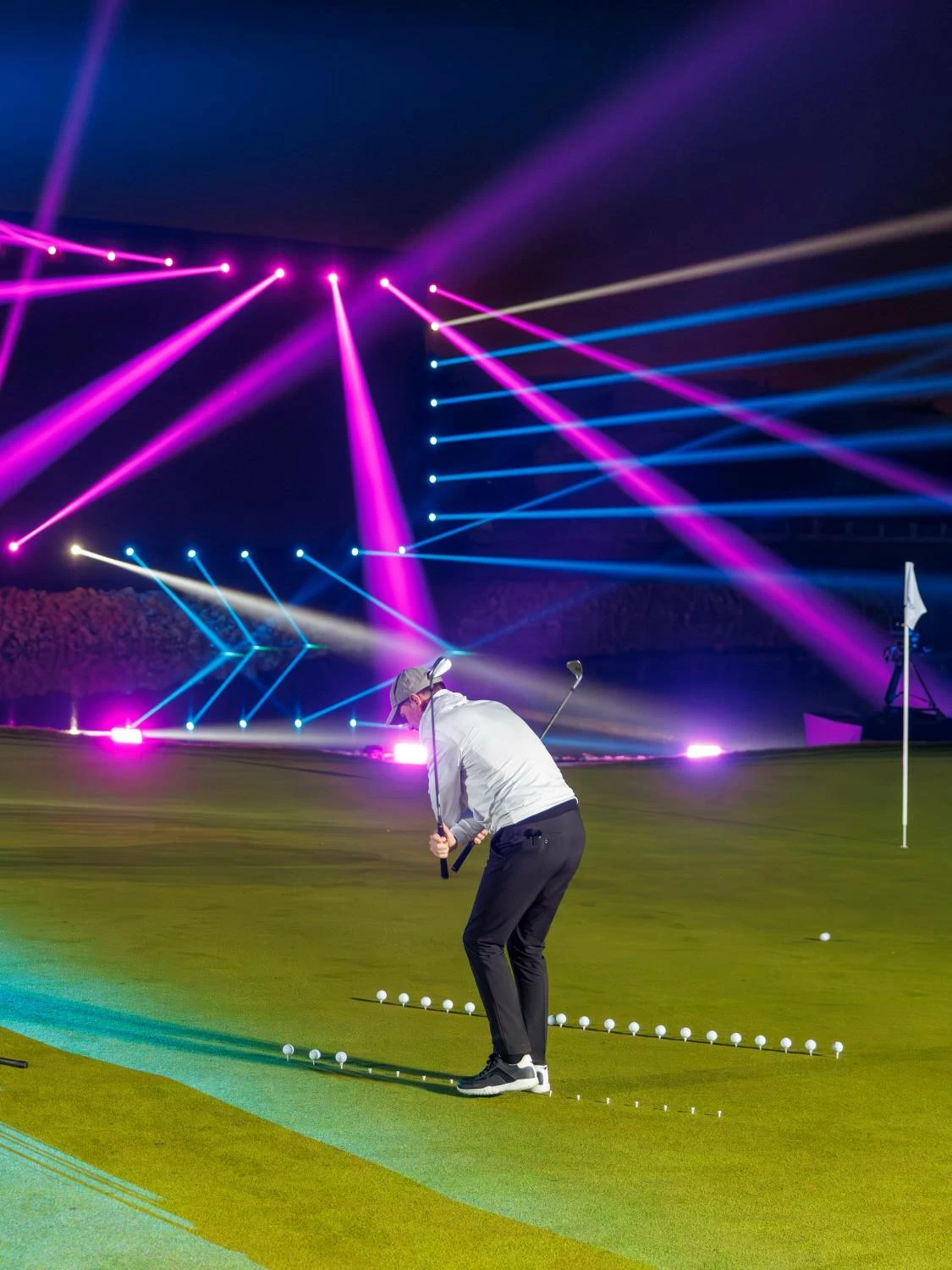 الملك ينيب ناصر بن حمد لحضور حفل افتتاح بطولة بابكو إنرجيز البحرين للجولف 