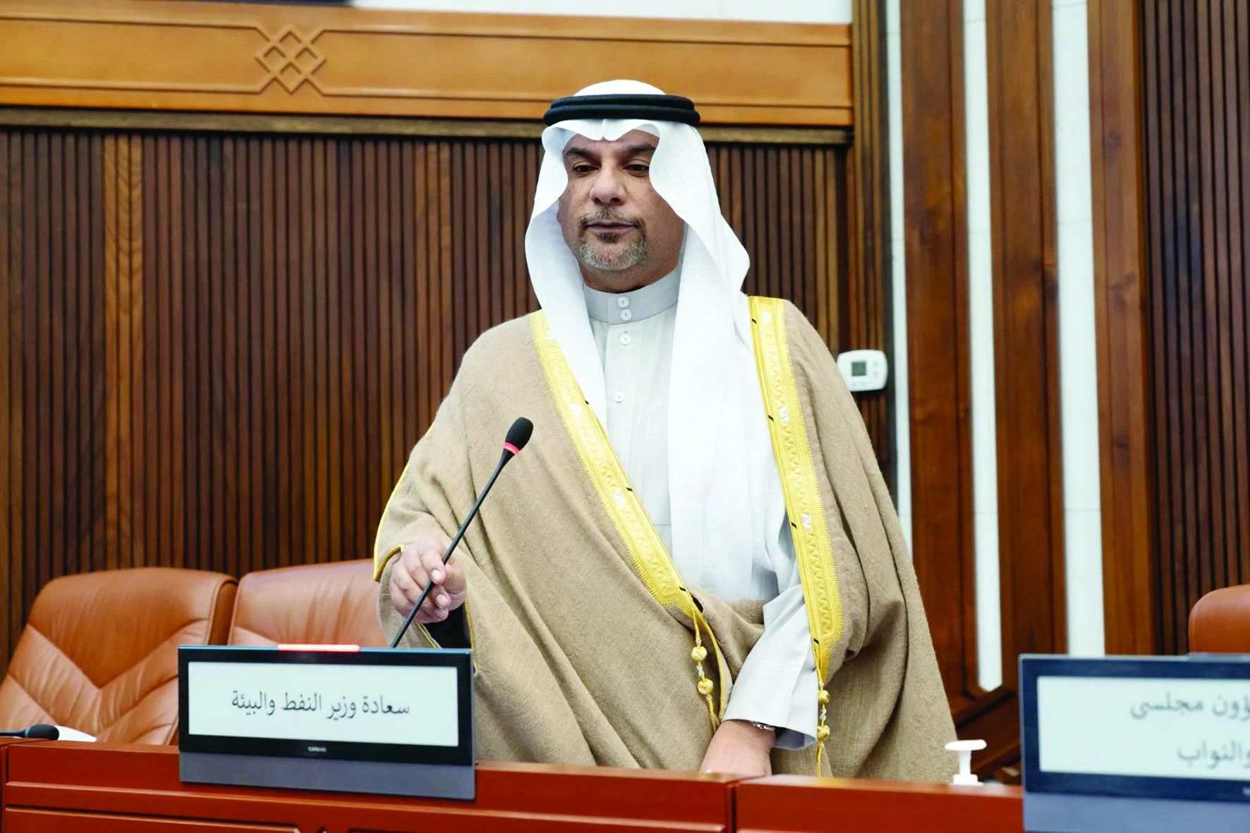 وزير النفط والبيئة: متابعة ملف المشكلة البيئية في خليج توبلي والعمل على حلّها 