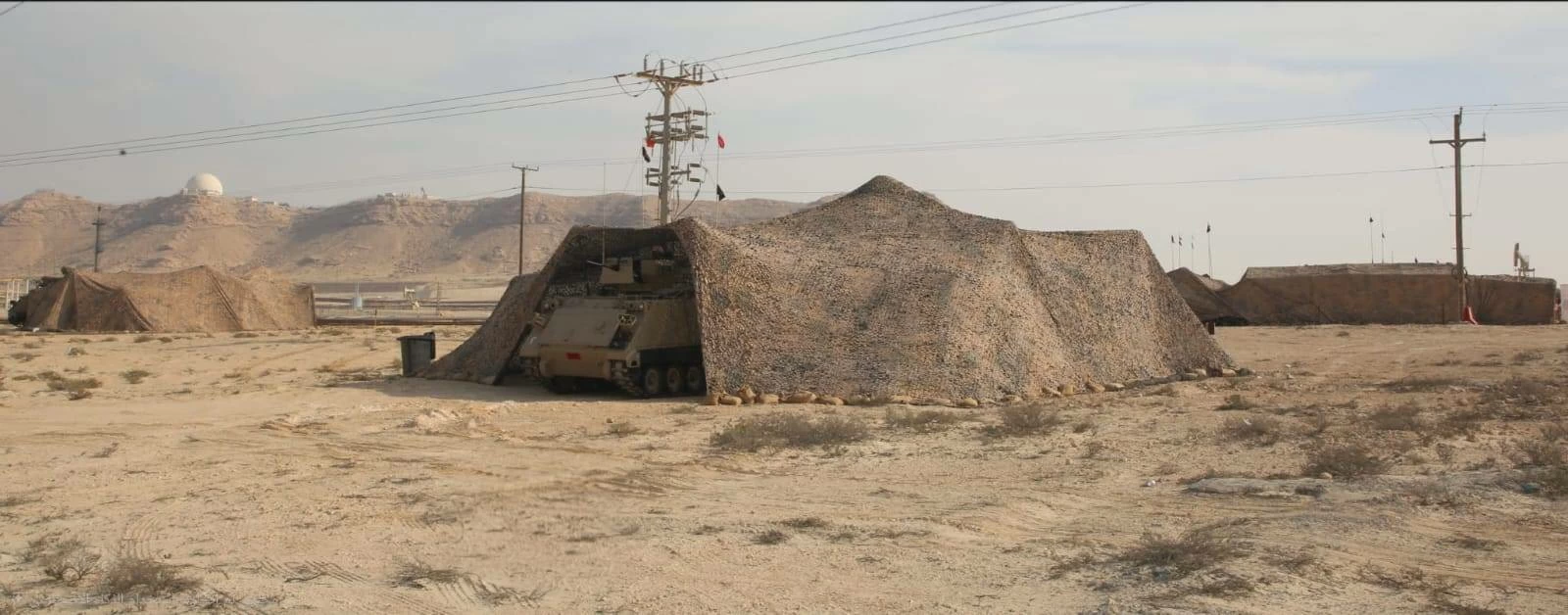 القائد العام يجتمع مع عدد من كبار الضباط لمتابعة مجريات المرحلة الختامية لتمرين القيادات