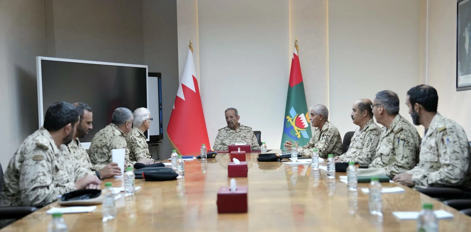 القائد العام يجتمع مع عدد من كبار الضباط لمتابعة مجريات المرحلة الختامية لتمرين القيادات 