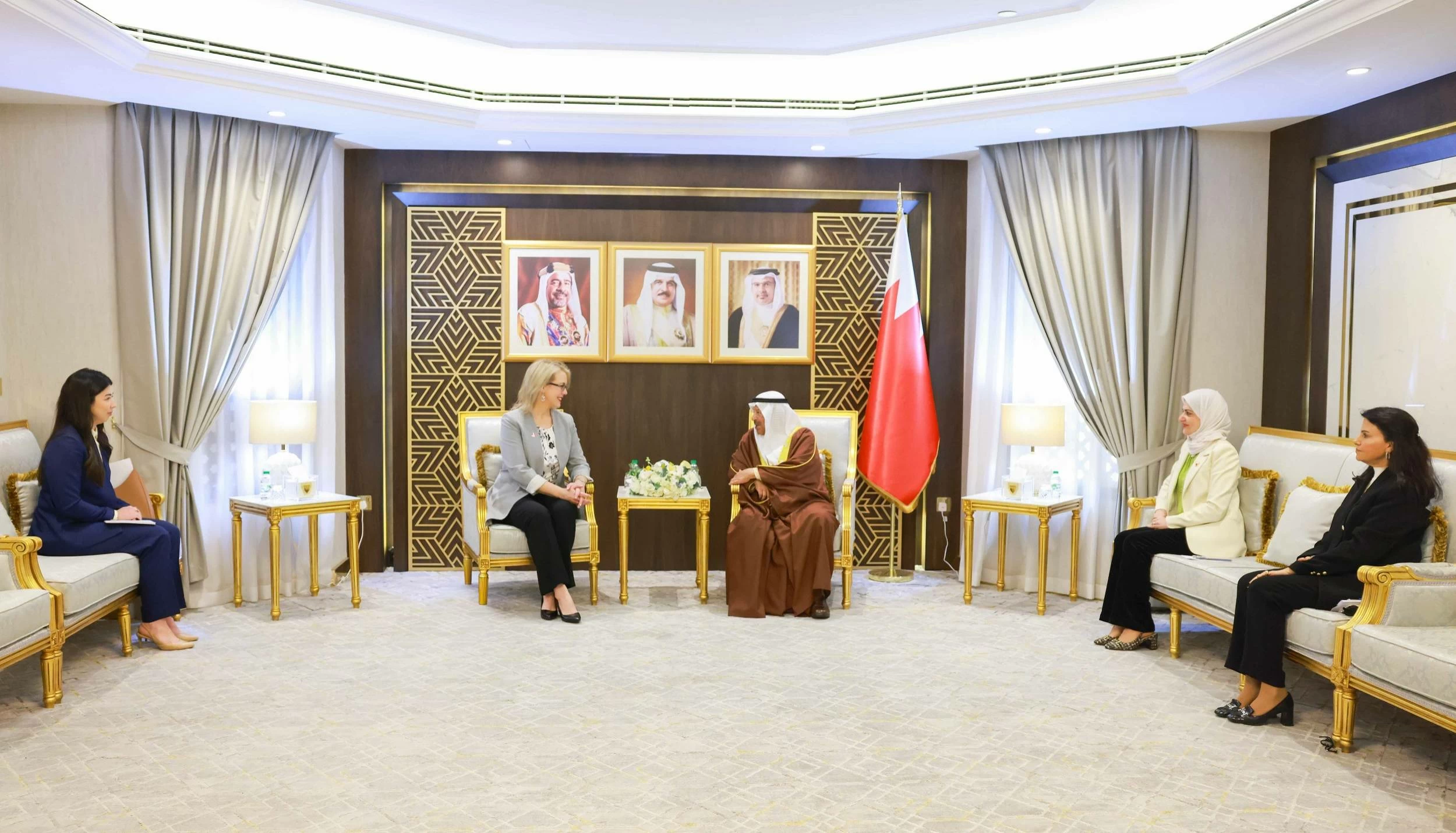 رئيس الشورى: البحرين متمسكة بدعم السلام والاستقرار ومساندة تعزيز الأمن الإقليمي والعالمي