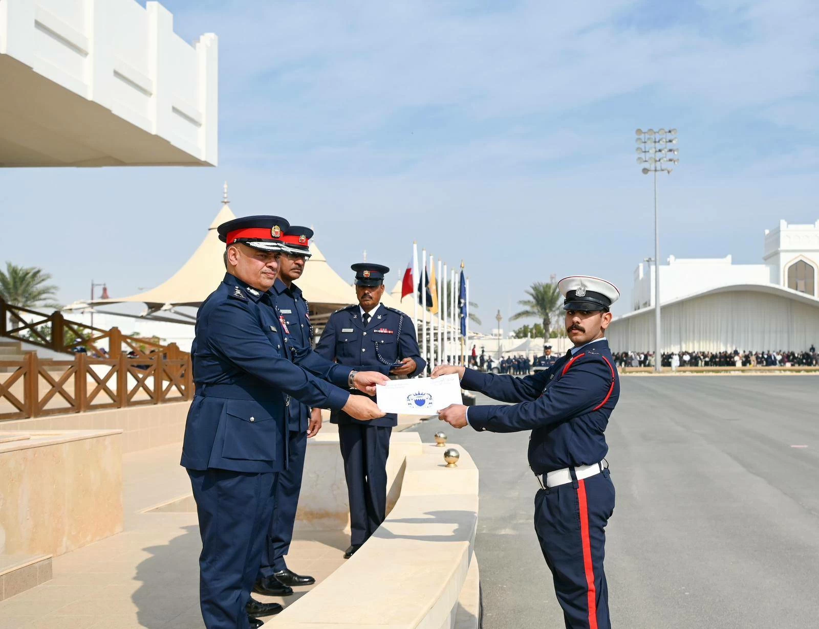 رئيس الشرطة يشهد تخريج 878 من الشرطة المستجدين