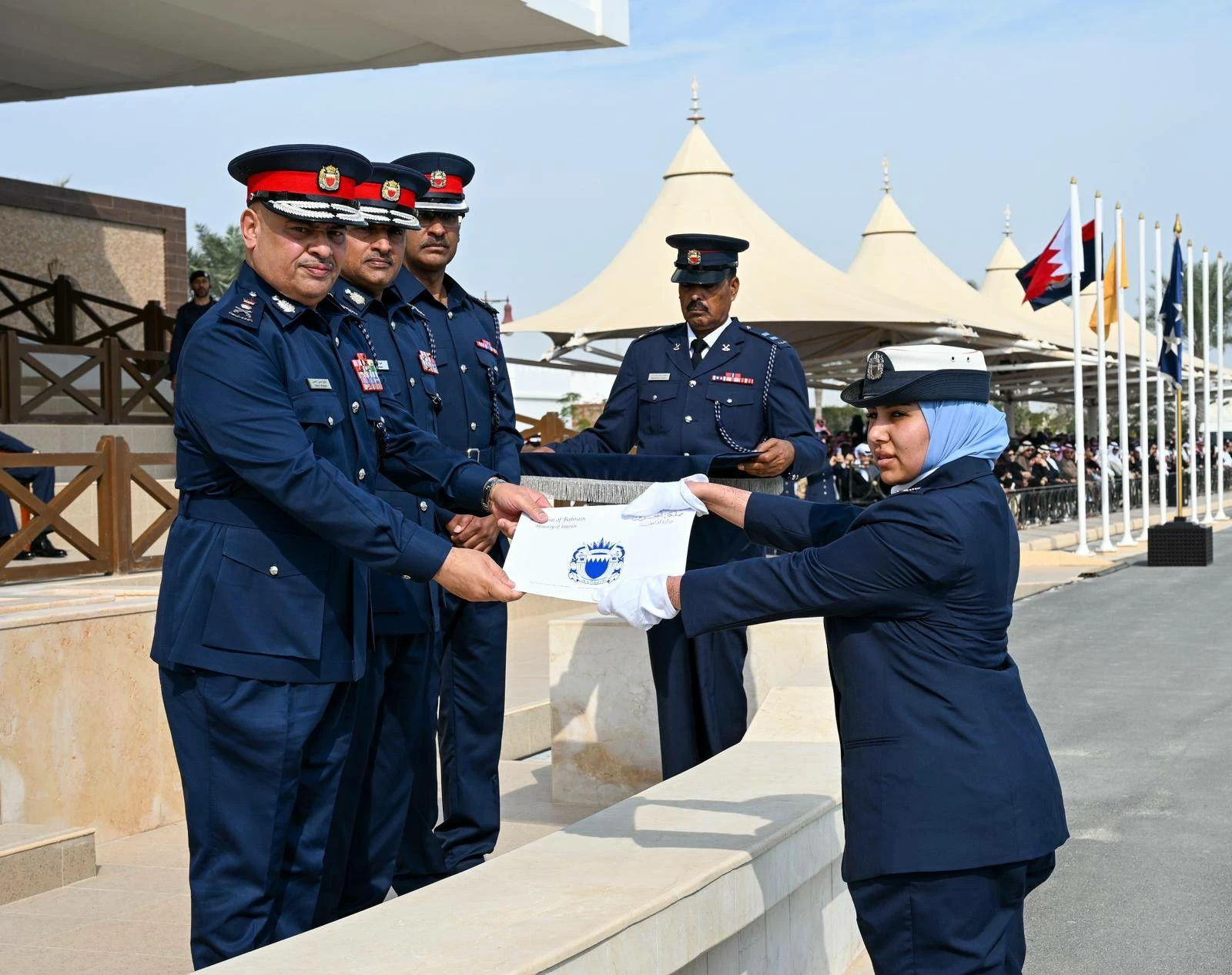 رئيس الشرطة يشهد تخريج 878 من الشرطة المستجدين