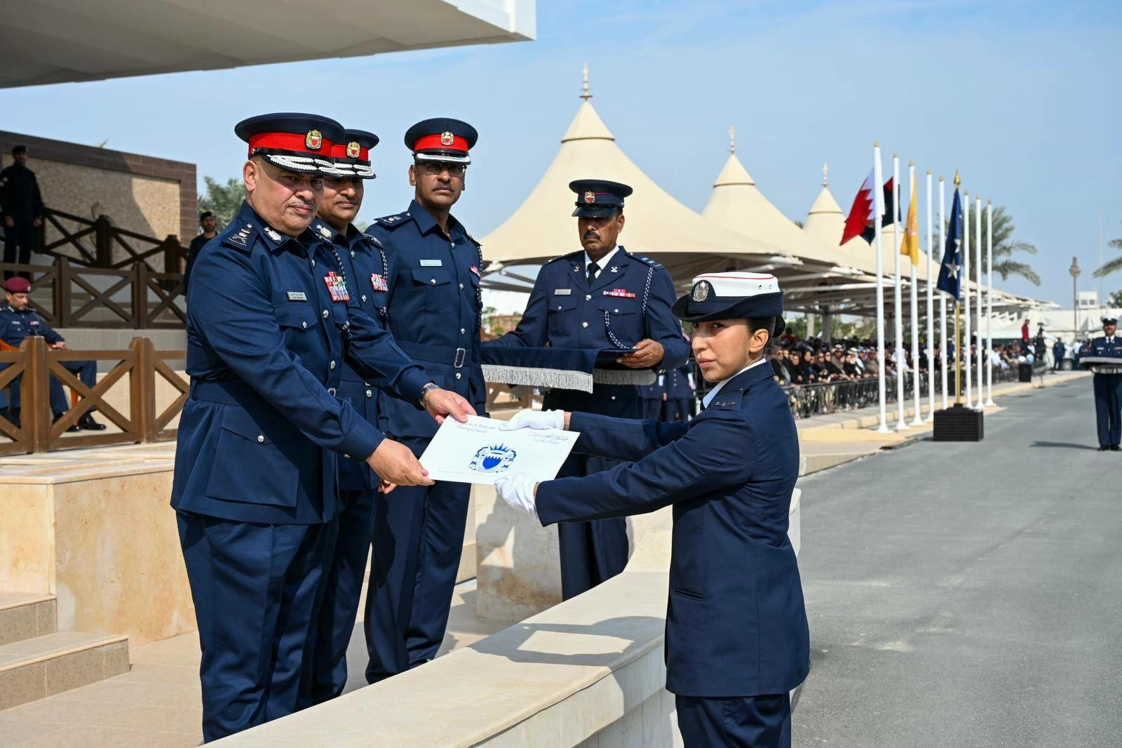 رئيس الشرطة يشهد تخريج 878 من الشرطة المستجدين