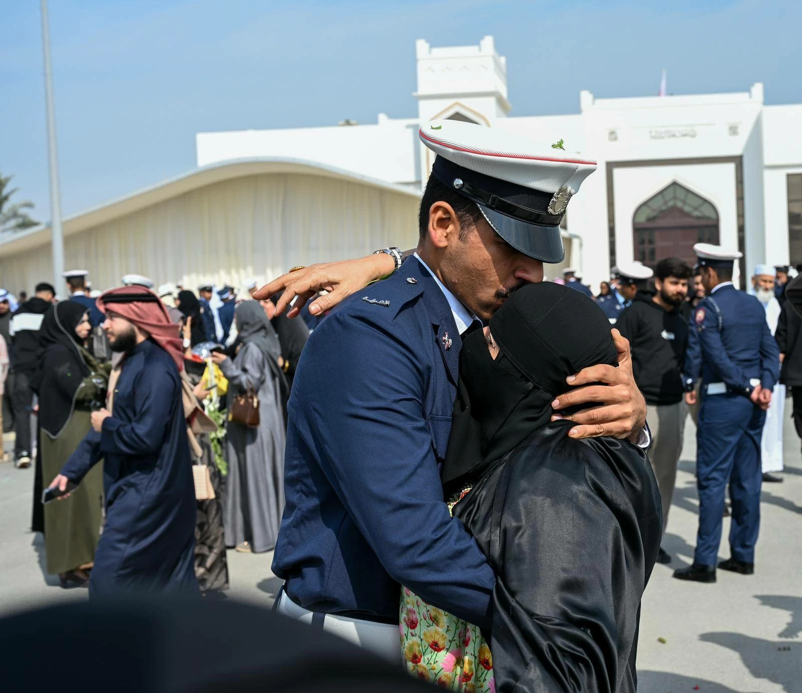 رئيس الشرطة يشهد تخريج 878 من الشرطة المستجدين