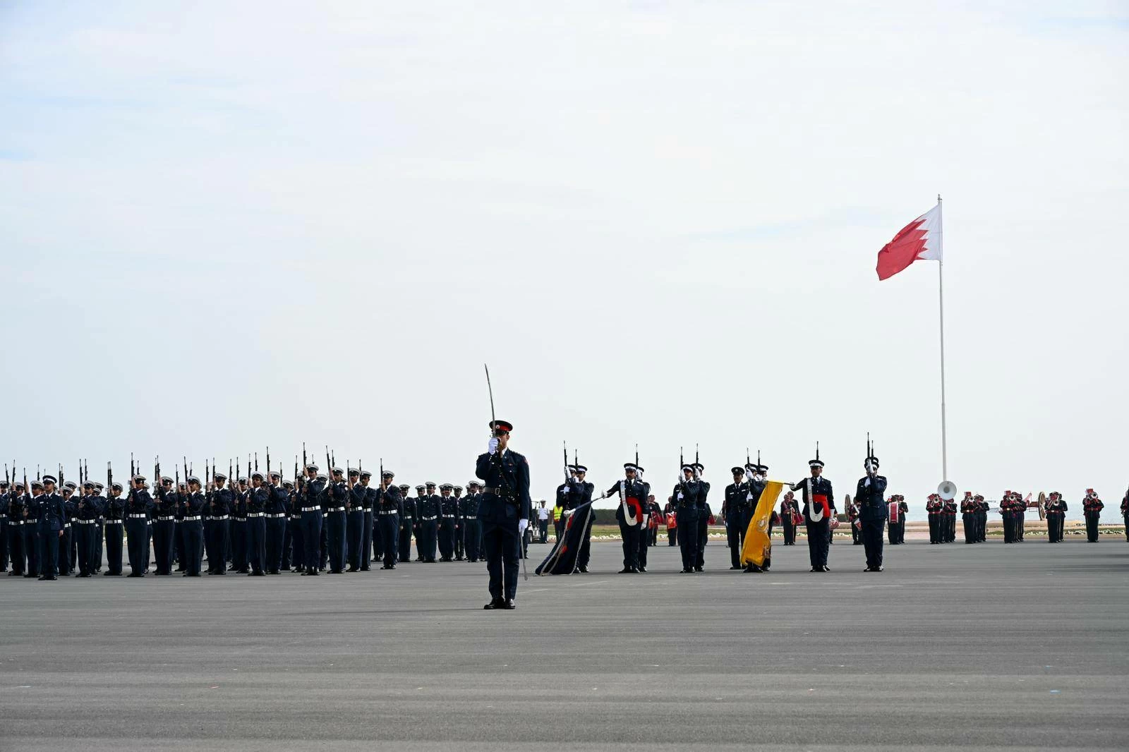 رئيس الشرطة يشهد تخريج 878 من الشرطة المستجدين