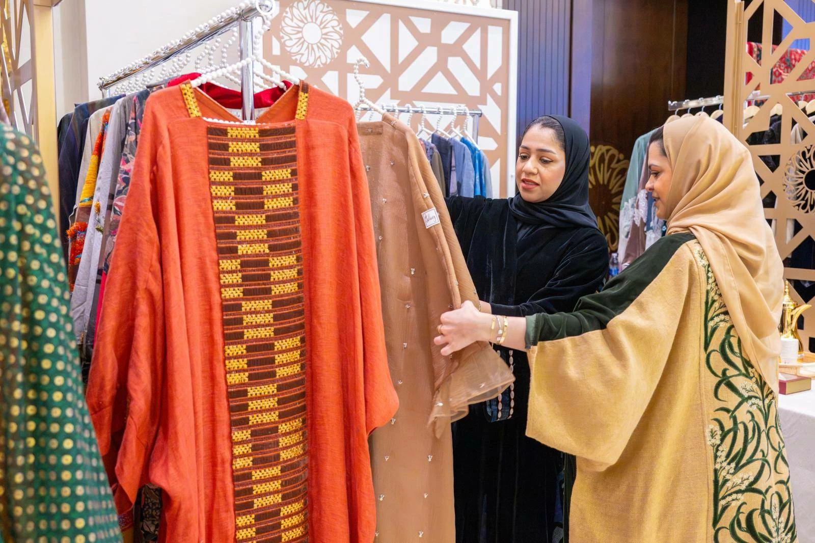 جمعية النور للبر تفتتح معرض &laquo;أهلاً رمضان&raquo; بمشاركة جمعية رواد الأعمال البحرينية العمانية