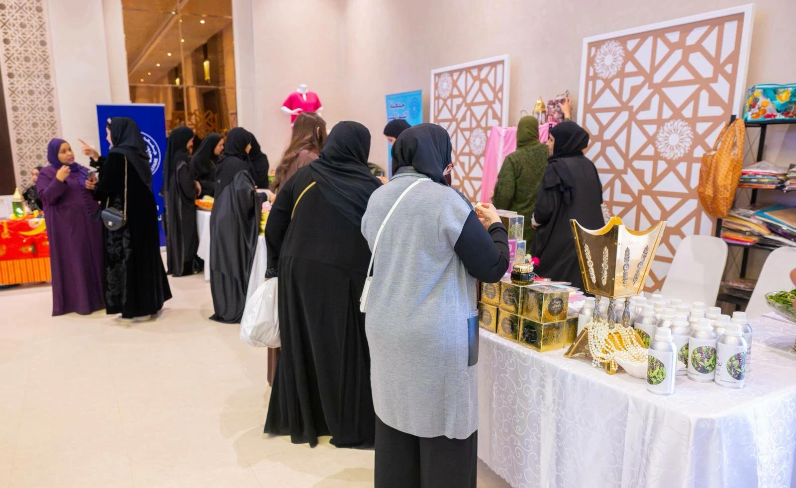 جمعية النور للبر تفتتح معرض &laquo;أهلاً رمضان&raquo; بمشاركة جمعية رواد الأعمال البحرينية العمانية