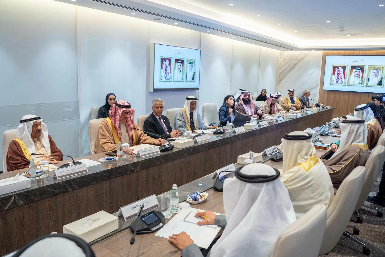 في اجتماع السلطة التشريعية مع وزير الخارجية.. الاطلاع على جهود البحرين في دعم إحلال السلام المستدام في الشرق الأوسط