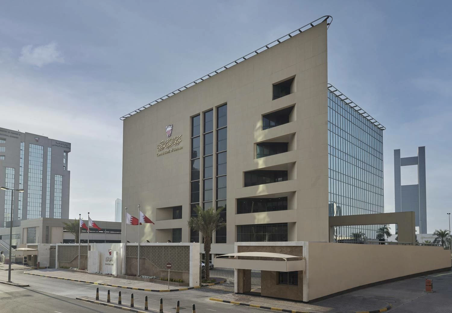 «البحرين المركزي» يقرر الإبقاء على سعر الفائدة لفترة الليلة الواحدة دون تغيير عند 4.25% 