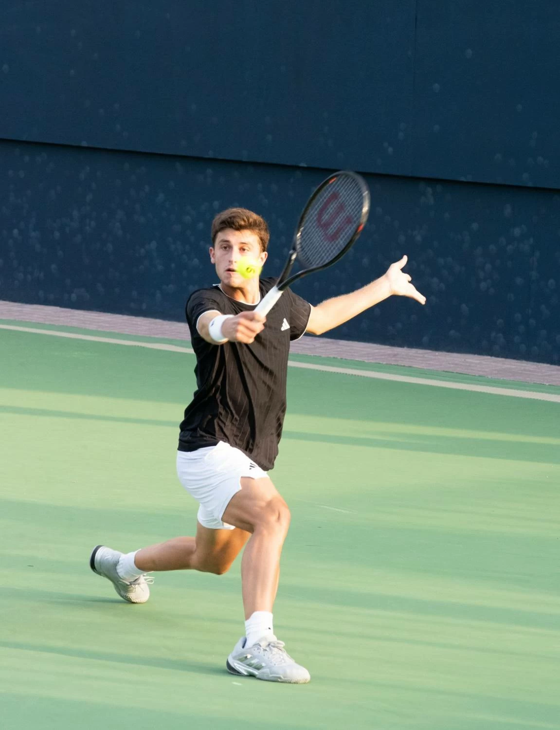 مفاجأة مدوية ومنافسات قوية في اليوم الثالث من بطولة البحرين المفتوحة ATP تشالنجر للتنس