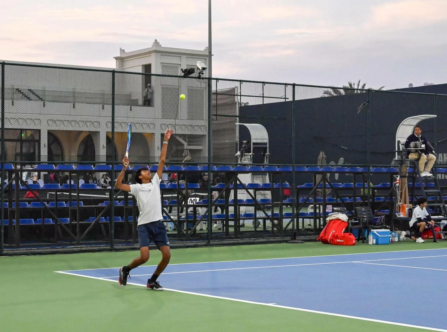 مفاجأة مدوية ومنافسات قوية في اليوم الثالث من بطولة البحرين المفتوحة ATP تشالنجر للتنس