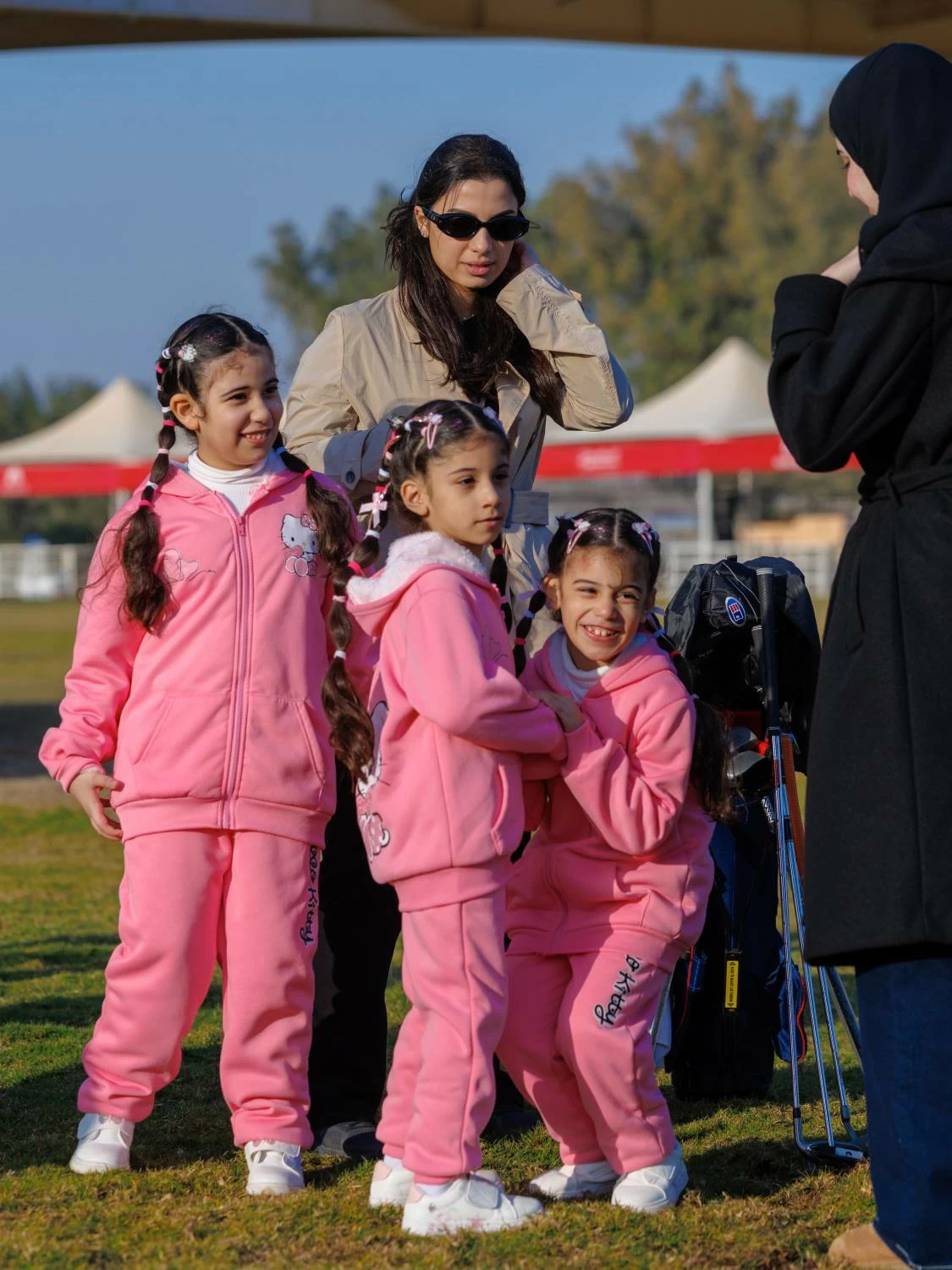 مركز الفروسية العلاجي وأكاديمية ناصر بن حمد للجولف ينظمان فعالية تدريبية وترفيهية لأطفال التوحد